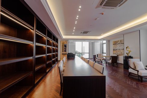 The magnificent villa in the sky for rent near Olympia Stadium (16)