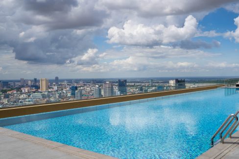 The magnificent villa in the sky for rent near Olympia Stadium (2)