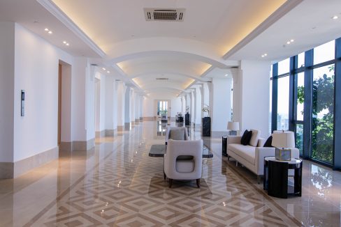 The magnificent villa in the sky for rent near Olympia Stadium (22)