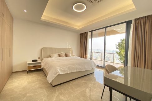 The magnificent villa in the sky for rent near Olympia Stadium (24)