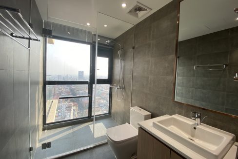 The magnificent villa in the sky for rent near Olympia Stadium (29)