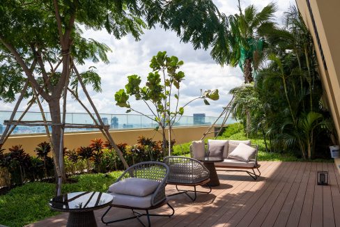 The magnificent villa in the sky for rent near Olympia Stadium (8)
