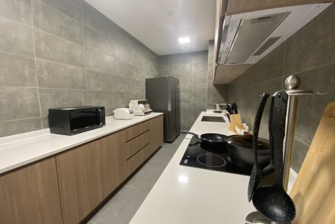 Luxury 2 Bedrooms in the sky for rent near Olympia Stadium (4)