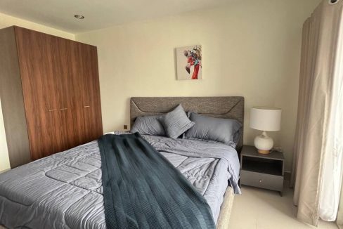 Good Living Studio Condominium for rent in Tuol Kork is available now (2)