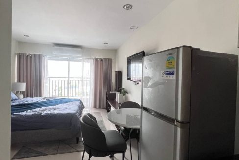 Good Living Studio Condominium for rent in Tuol Kork is available now (3)