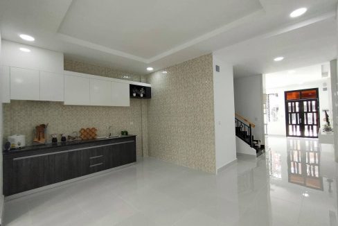Good Location Modern Link House For Sale in Chbar Ampov (4)