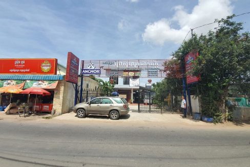 Home with Shop for Sales in Chbar Ampov Sanghat Preaek pra (2)