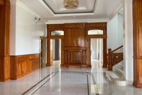 King A Corner Villa For Sale In Borey Peng Huoth Boeng Snor (2)