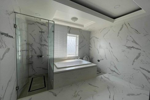 King A Corner Villa For Sale In Borey Peng Huoth Boeng Snor (8)