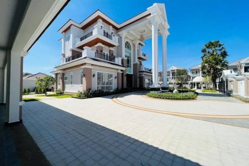 King A Villa For Sale In Borey Peng Huoth Boeng Snor Eco Melody (2)