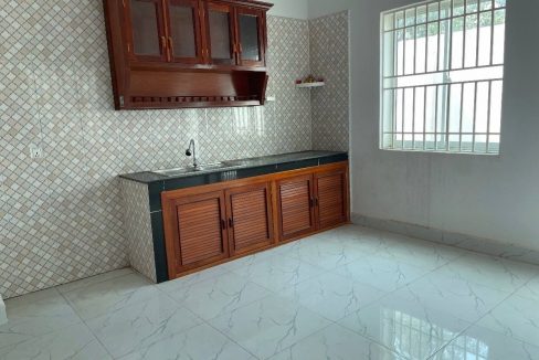 Link Villa for Urgent Sale Nearly by Tol Pongro Makert (6)