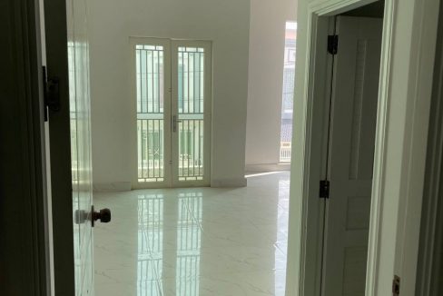 Link Villa for Urgent Sale Nearly by Tol Pongro Makert (8)