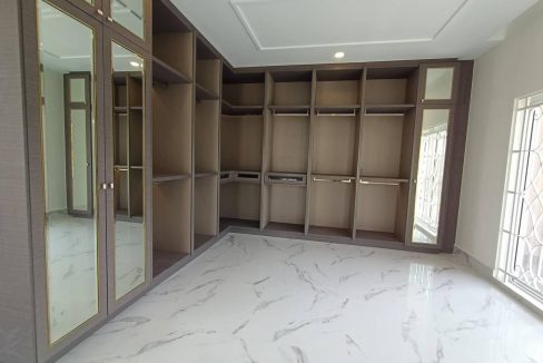 Luxury KIng A Villa For Sale In Borey Peng Huoth Boeng Snor Eco Melody (7)