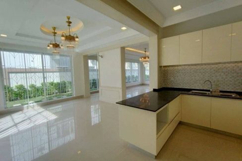 Luxury Queen Villa For Sale In Borey Peng Huoth Boeng The Star Diamonds (2)