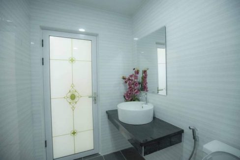 Modern Link Villa for Sale on National Road 1 (8)