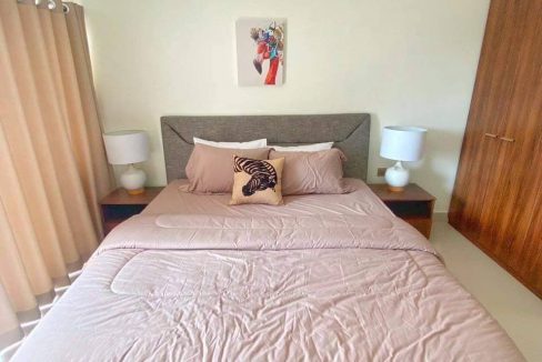 New Spacious Studio Condominium for rent in TK is looking for you now (2)