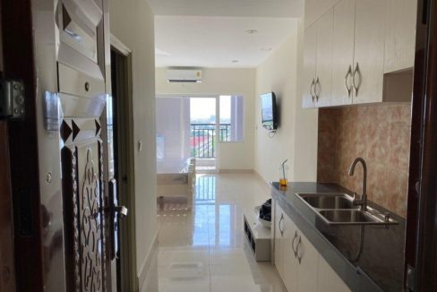New Spacious Studio Condominium for rent in TK is looking for you now (5)