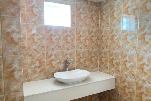 New Spacious Studio Condominium for rent in TK is looking for you now (8)