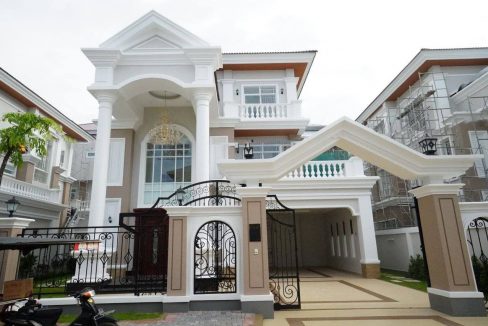 Prince Villa For Sale In Borey Peng Huoth Boeng Snor The Eurovill (1)