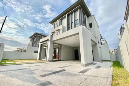 Queen Villa For Sale In Borey Chip Mong 60M Near By Project AEON3 Market (2)