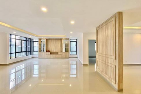 Queen Villa For Sale In Borey Chip Mong 60M Near By Project AEON3 Market (3)