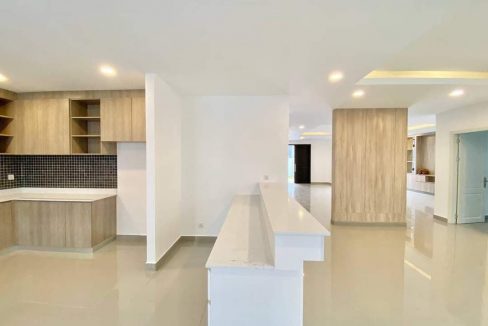 Queen Villa For Sale In Borey Chip Mong 60M Near By Project AEON3 Market (4)