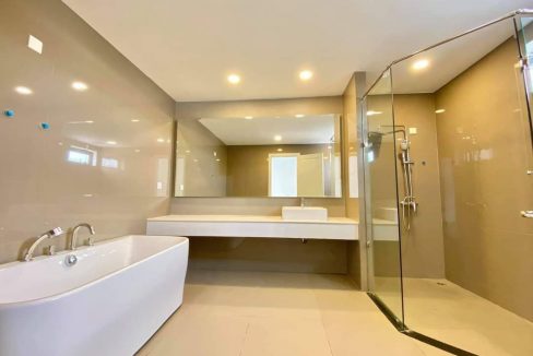 Queen Villa For Sale In Borey Chip Mong 60M Near By Project AEON3 Market (6)