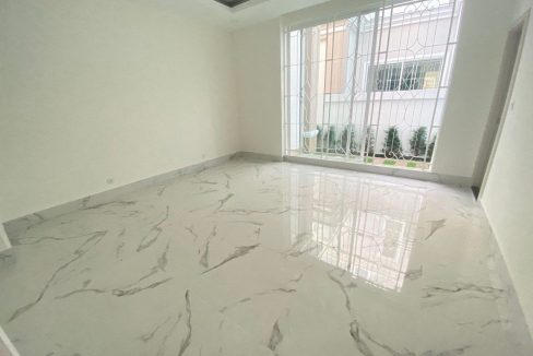 Queen Villa for Rent at borey Peng Hourt Beng Snor Chbar Ompov (8)
