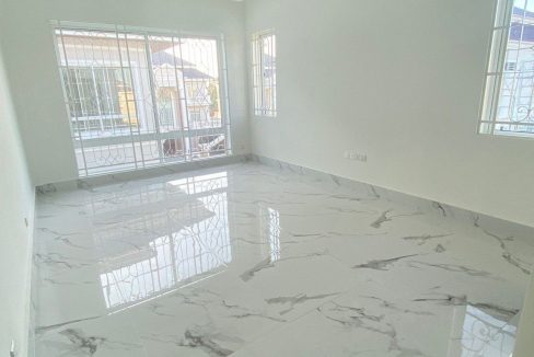 Queen Villa for Rent at borey Peng Hourt Beng Snor Chbar Ompov (9)