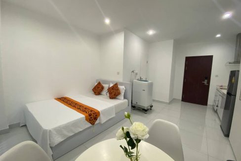 Service Studio Apartment for rent in the Heart of Phnom Penh City is available (2)