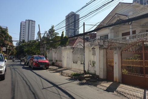 Spacious House with Good Location for rent in BKK (4)