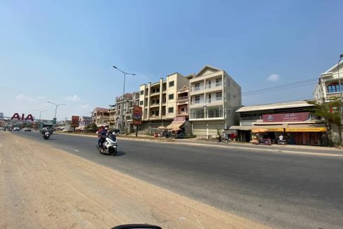 Spacious Land for Sale along the National Road Number 1 near Kdey Takoy Pagoda (3)