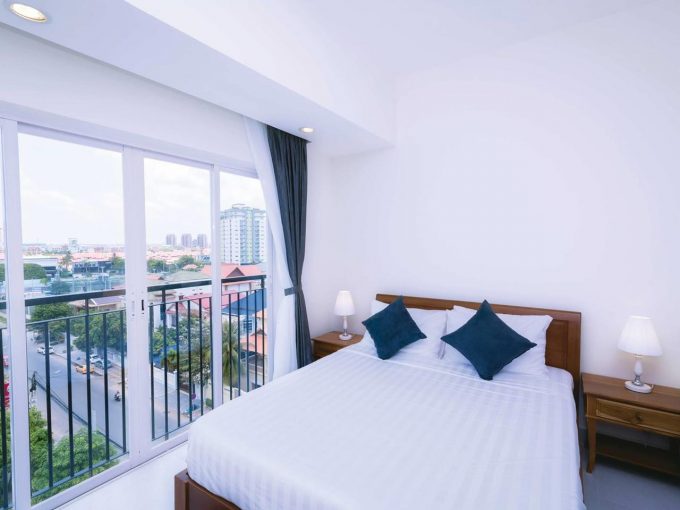 Special Offer 1 Bedroom Apartment for rent access with rooftop swimming pool and gym in TK area (1)