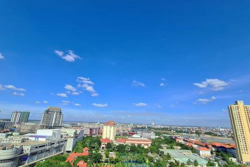 Studio Room Condominium in front of Aeon Mall 1 (7)