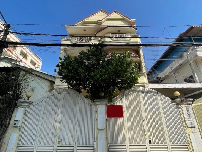 Two Large House for rent in Tuol Tumpong (1)