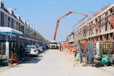 1Luxury Link Villa for Sale behind Prek Hoor Market in Takhmao City (10)
