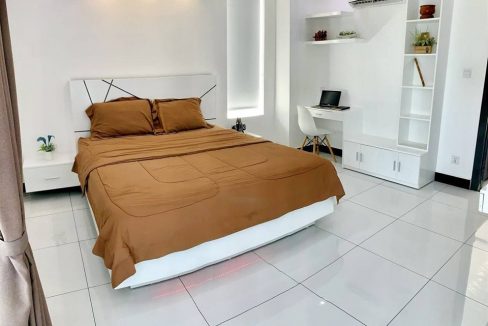 Beautiful One Bedroom Apartment for Rent access to gym, Steam sauna and pool! (2)