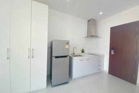 Beautiful Studio Service Apartment for rent in BKK1 (5)