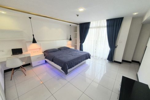 Good Location 3 Bedrooms Condominium for rent access to gym, Steam sauna and pool (2)