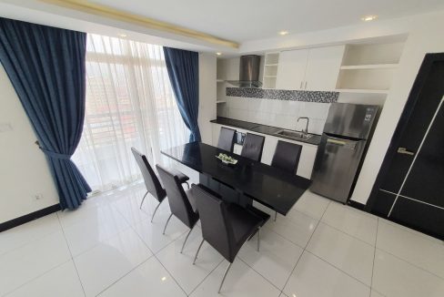 Good Location 3 Bedrooms Condominium for rent access to gym, Steam sauna and pool (9)