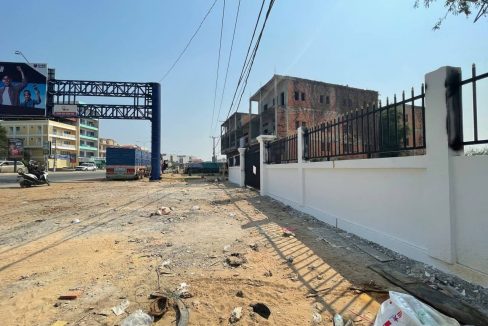 Good Location Land For Sale in Phnom Penh. (3)