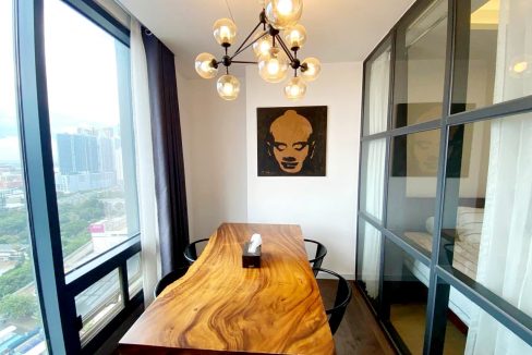 Luxury 2 Bedrooms Condo for rent along Sothearos Boulevard in front of AEON Mall 1 (7)
