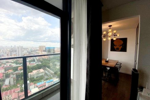 Luxury 2 Bedrooms Condo for rent along Sothearos Boulevard in front of AEON Mall 1 (8)