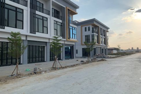 Modern Stylist Link Villa for Sale in ChoukVa 2 (9)