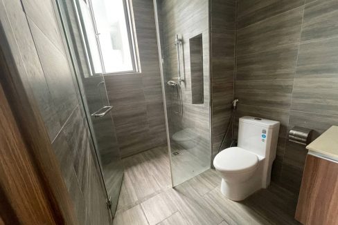 Paradise One Bedroom Condominium for rent with Gym Swimming Pool available now (9)