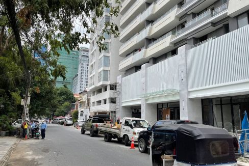 Spacious House For Rent in Good Location Near BKK1 (2)