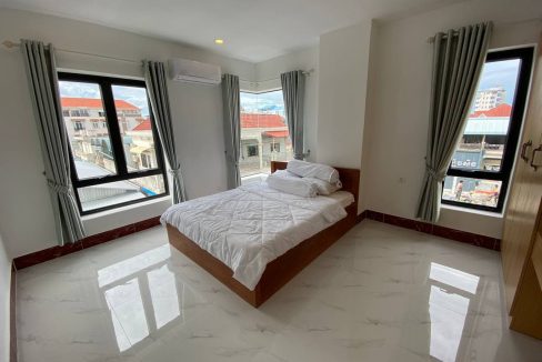 Spacious Tow Bedrooms Apartment For Rent in Chamkar Mon (7)