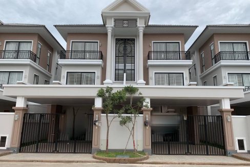 Twin Villa For Sale In Borey Peng Huoth Boeng Snor The Uro Vill (10)