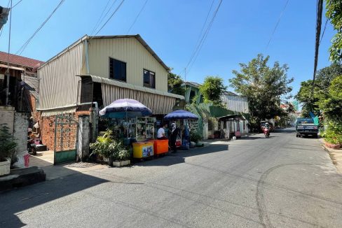 Urgent House for Sale with Spacious Land near Russian Market (4)