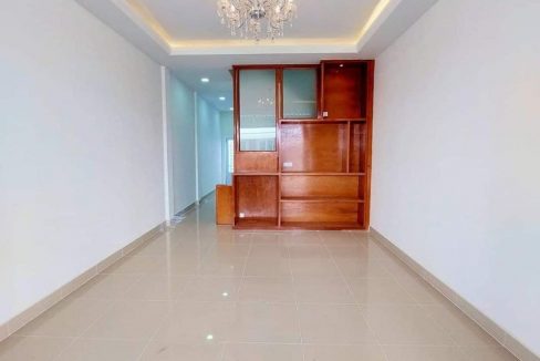 Urgent House for Sale with Special Price in Good Location (2)